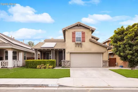 Exterior - 2121 Cottage Ct, Perris, CA 92571 photo 6 of 11