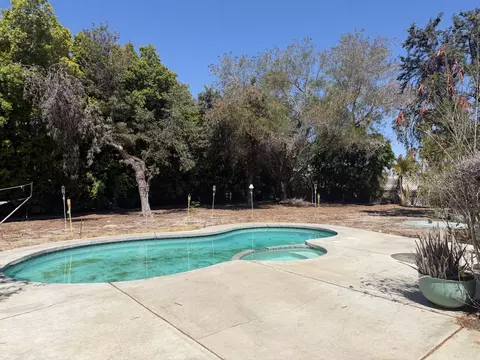 2151 N Farrell Dr, Palm Springs, CA 92262