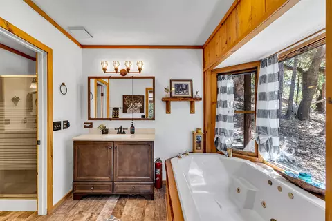 Bath - 24701 Schaffer Dr, Idyllwild, CA 92549 photo 1 of 4