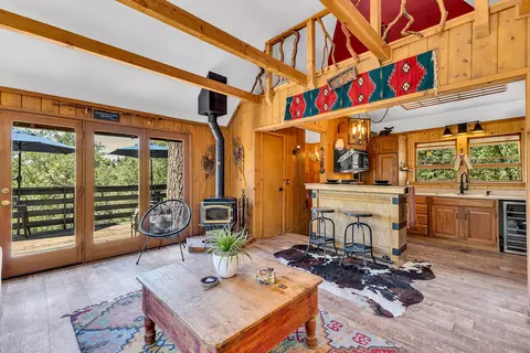 Living - 24701 Schaffer Dr, Idyllwild, CA 92549 photo 2 of 4