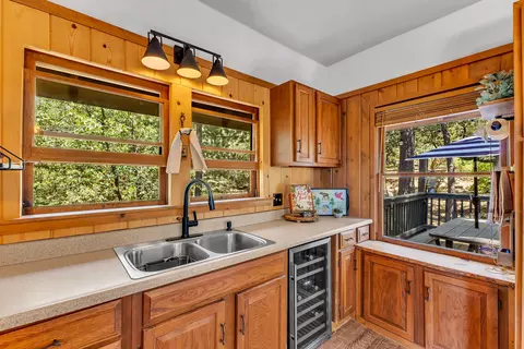 Kitchen - 24701 Schaffer Dr, Idyllwild, CA 92549 photo 3 of 4