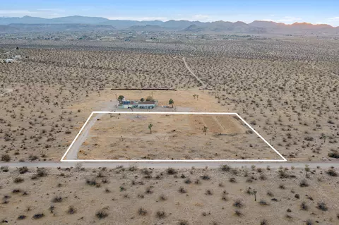 226 Rainbow Rd, Landers, CA 92285 photo 4