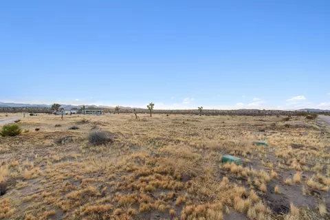 226 Rainbow Rd, Landers, CA 92285 photo 9