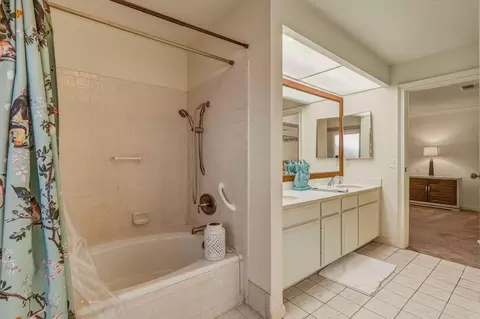 Bath - 79600 Mandeville Rd, Bermuda Dunes, CA 92203 photo 8 of 9