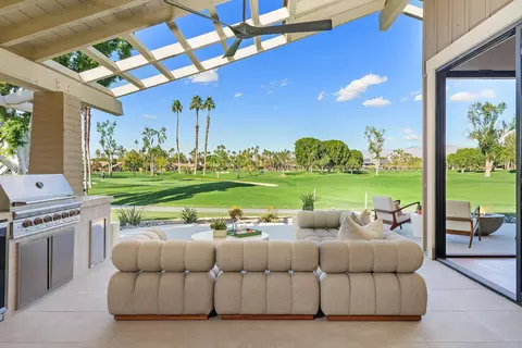 150 Running Springs Dr, Palm Desert, CA 92211
