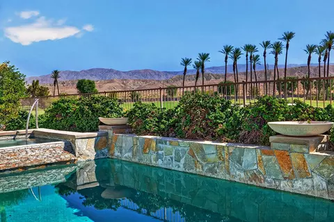 78386 Hollister Dr, Palm Desert, CA 92211