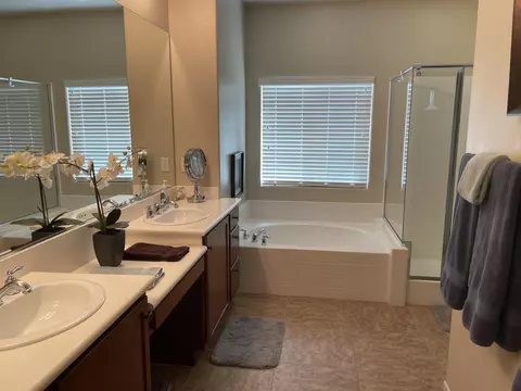 Bath - 41430 Keller Ct, Indio, CA 92203 photo 1 of 1