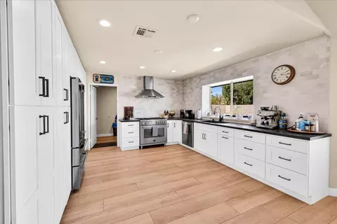 Kitchen - 42670 Sandy Bay Rd, Bermuda Dunes, CA 92203 photo 1 of 3