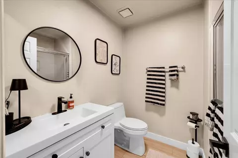 Bath - 42670 Sandy Bay Rd, Bermuda Dunes, CA 92203 photo 3 of 4