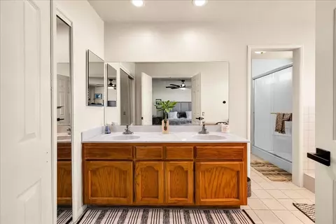 Bath - 42670 Sandy Bay Rd, Bermuda Dunes, CA 92203 photo 1 of 4