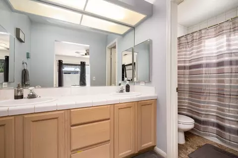 Bath - 53185 Eisenhower Dr, La Quinta, CA 92253 photo 1 of 2