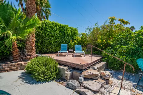 2120 E Del Lago Rd, Palm Springs, CA 92262