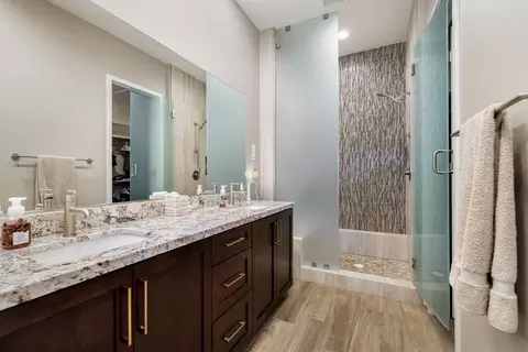 Bath - 82375 W Mccarroll Dr, Indio, CA 92201 photo 1 of 4