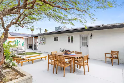 394 W Bon Air Dr, Palm Springs, CA 92262