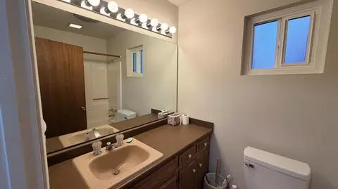 Bath - 25950 Lilac Dr, Idyllwild, CA 92549 photo 1 of 4