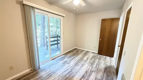 Bedroom - 25950 Lilac Dr, Idyllwild, CA 92549 photo 4 of 12