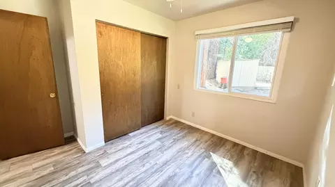 Bedroom - 25950 Lilac Dr, Idyllwild, CA 92549 photo 10 of 12