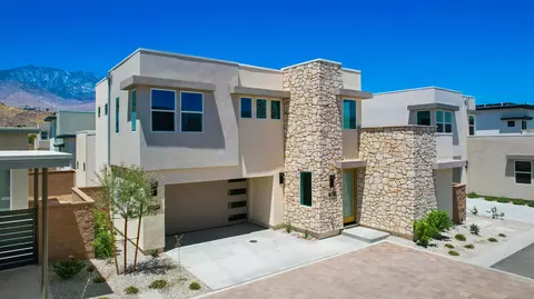 2667 Maverick Ln, Palm Springs, CA 92264