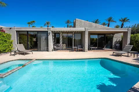 2884 Sundance Cir W, Palm Springs, CA 92262