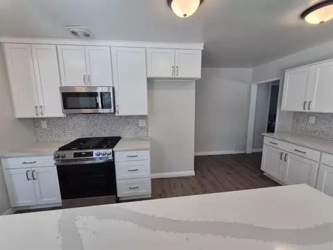 Kitchen - 4720 Whipple Rd, Riverside, CA 92506 photo 3 of 4