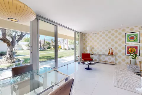 318 Desert Lakes Dr, Palm Springs, CA 92264