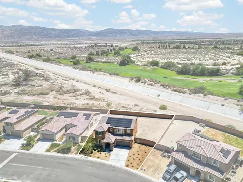 View/Area - 44816 Beringer Dr, Indio, CA 92203 photo 4 of 7