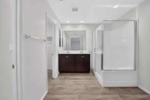 Bath - 44816 Beringer Dr, Indio, CA 92203 photo 2 of 2