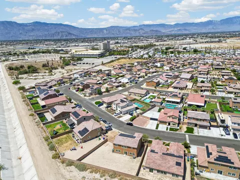 View/Area - 44816 Beringer Dr, Indio, CA 92203 photo 6 of 7