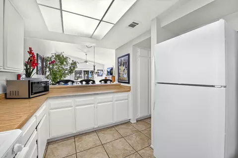 Kitchen - 48982 Eisenhower Dr, Indio, CA 92201 photo 3 of 3