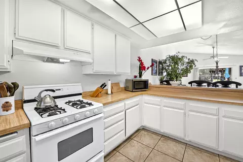 Kitchen - 48982 Eisenhower Dr, Indio, CA 92201 photo 1 of 3