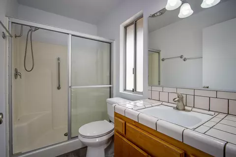 Bath - 55668 Encelia Dr, Yucca Valley, CA 92284 photo 3 of 3