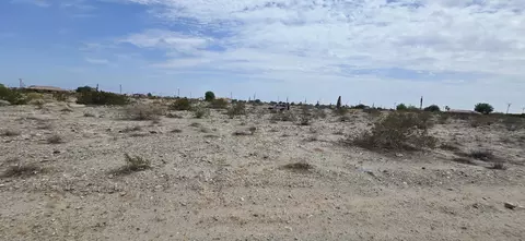 2833 Calhoun St, Thermal, CA 92274 photo 11