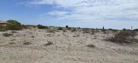 2833 Calhoun St, Thermal, CA 92274 photo 10