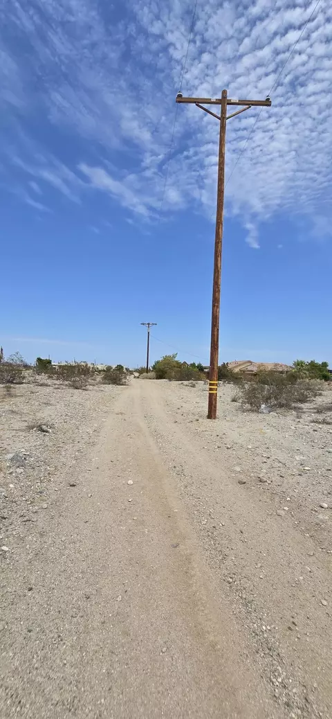 2833 Calhoun St, Thermal, CA 92274 photo 21