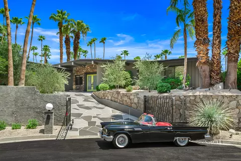 1010 W Friar Ct, Palm Springs, CA 92262