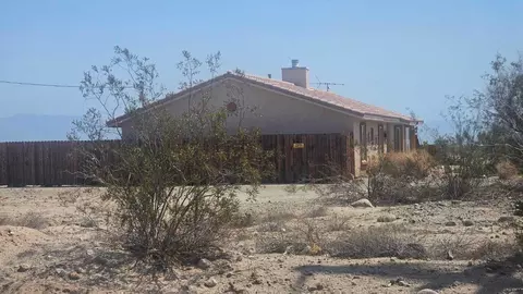 2397 Fullerton Ave, Thermal, CA 92274 photo 5