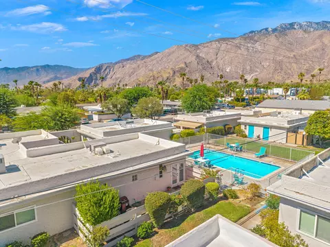 800 E Cottonwood Rd, Palm Springs, CA 92262