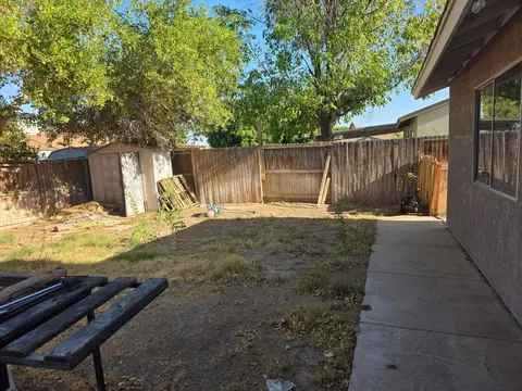 Exterior - 978 Pater St, Brawley, CA 92227 photo 4 of 12