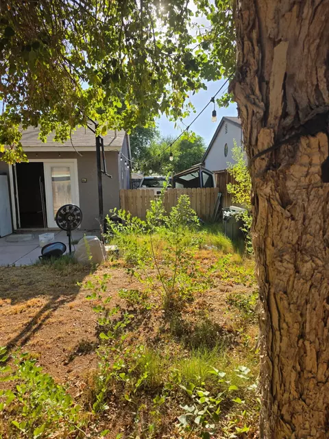 Exterior - 978 Pater St, Brawley, CA 92227 photo 8 of 12
