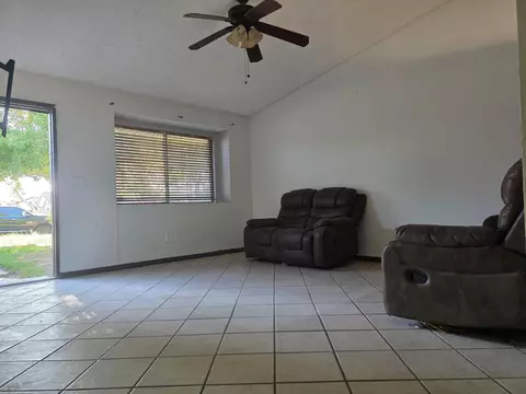 Living - 978 Pater St, Brawley, CA 92227 photo 1 of 5