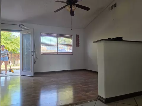 Living - 978 Pater St, Brawley, CA 92227 photo 3 of 5