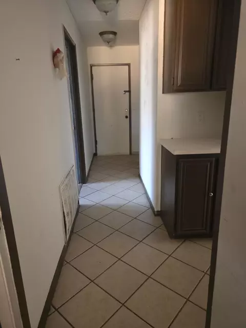 Entry Way - 978 Pater St, Brawley, CA 92227 photo 2 of 3