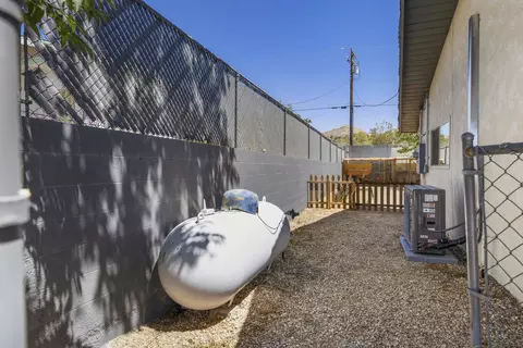 Exterior - 57530 Warren Way, Yucca Valley, CA 92284 photo 4 of 16