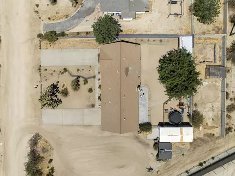 View/Area - 57530 Warren Way, Yucca Valley, CA 92284 photo 4 of 14