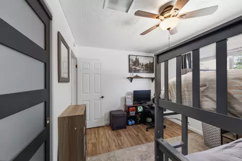 Bedroom - 57530 Warren Way, Yucca Valley, CA 92284 photo 4 of 5