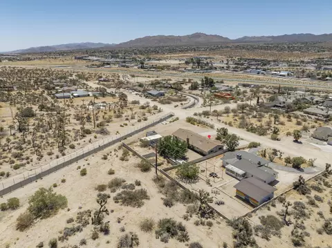 View/Area - 57530 Warren Way, Yucca Valley, CA 92284 photo 8 of 14