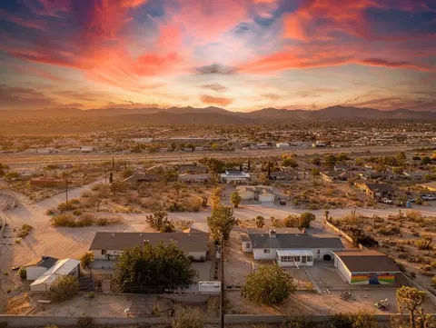View/Area - 57530 Warren Way, Yucca Valley, CA 92284 photo 14 of 14