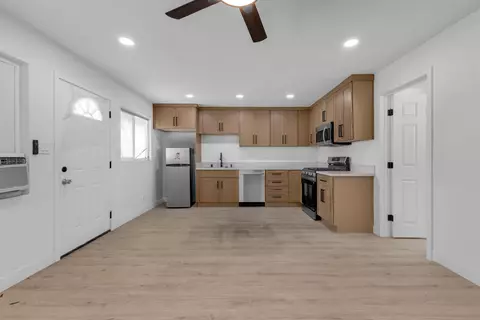 Living - 83031 Emerald Ave, Indio, CA 92201 photo 2 of 3