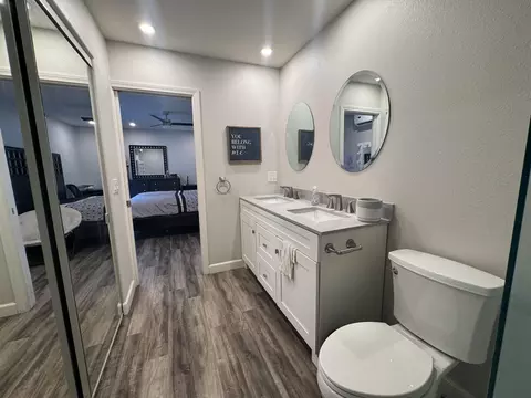 Bath - 58149 E Park Ln, Thermal, CA 92274 photo 5 of 9