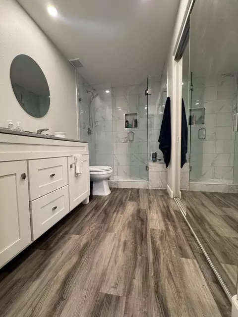 Bath - 58149 E Park Ln, Thermal, CA 92274 photo 1 of 9